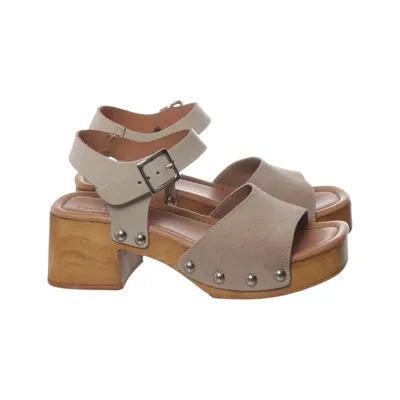 Klompen (Beige) van Jolana & Fenena Leer