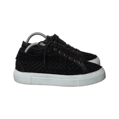 Sneakers (Black, White) from AGL