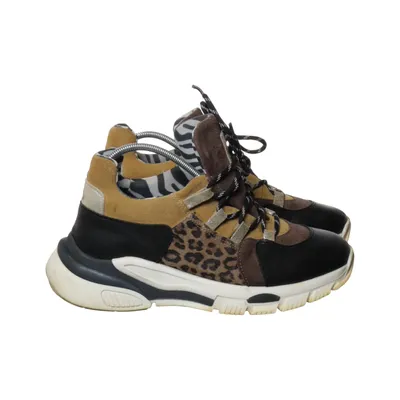 Sneakers (Black, Brown, Multicolored) from Bullboxer