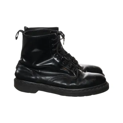 Laced boots (Black) from Dr. Martens