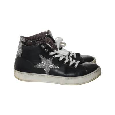Sneakers (Black, Silver) from Movimento