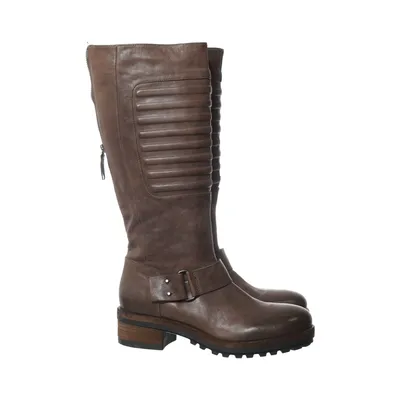 Boots (Brown) from Vic