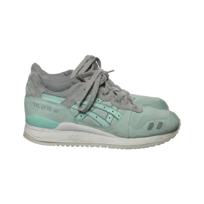 Trainers (H63NK) from Asics
