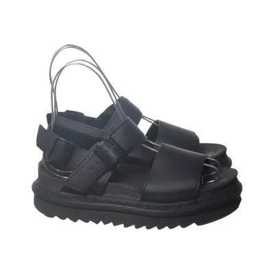 Sandaler (Voss) fra Dr. Martens