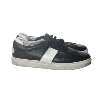 Sneakers (Black, White) from Hammerstein Leather