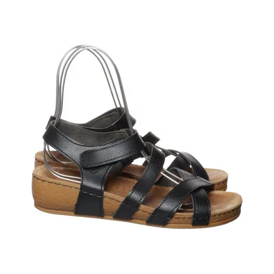Sandals (Black) from Easy Street