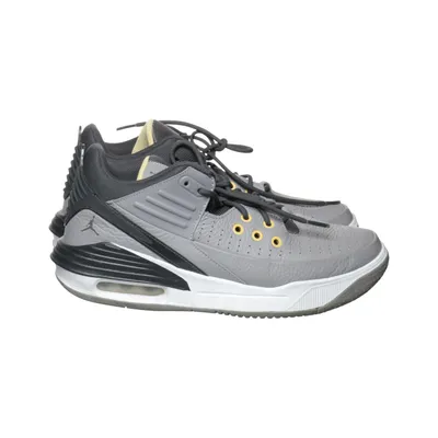 Basketball shoes (DZ4353-007) from Nike
