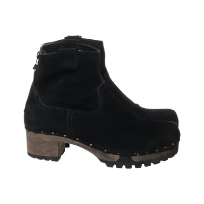 Clogs (Black) from SOFTCLOX Suede