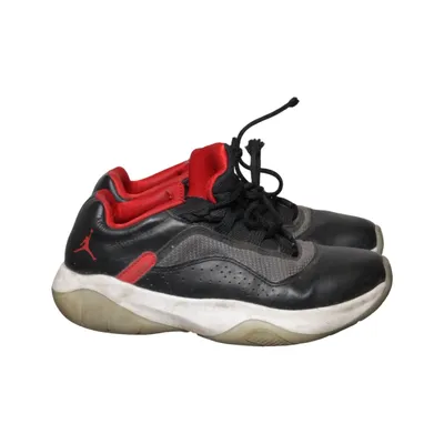 Trainers (Black, Gray, Red) from Air