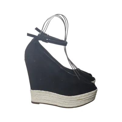 Keilschuhe (Schwarz) von New Look