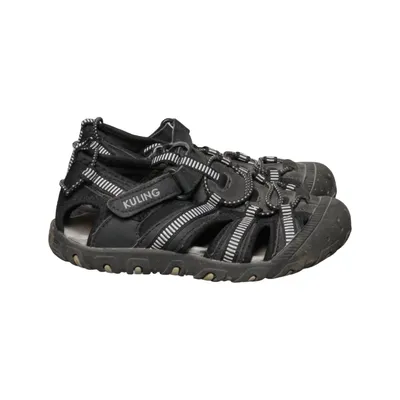 Sandals (Black) from Kuling