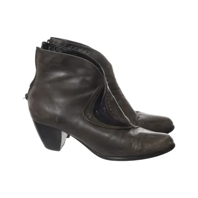 Heeled boots (Gray) from Everybody