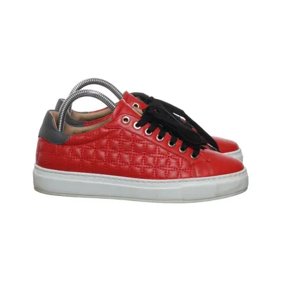 Baskets (Rouge) de MCM Polyuréthane