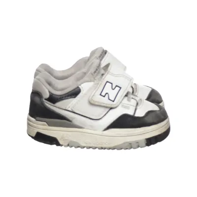 Sneakers (550) from New Balance