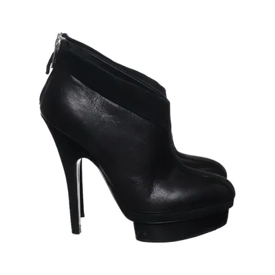 Heeled boots (Black) from Yves Saint Laurent Leather