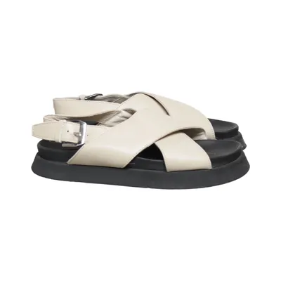 Sandales (Beige, Noir) de Garment Project Cuir