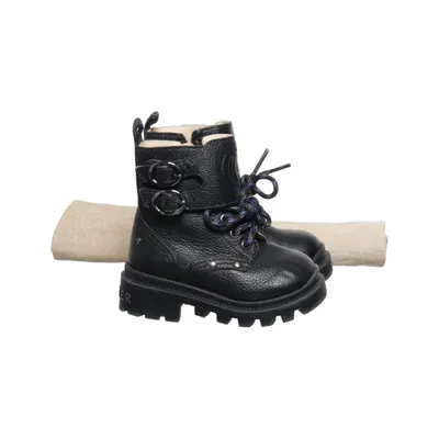 Laced boots (Black) from Gucci Leather