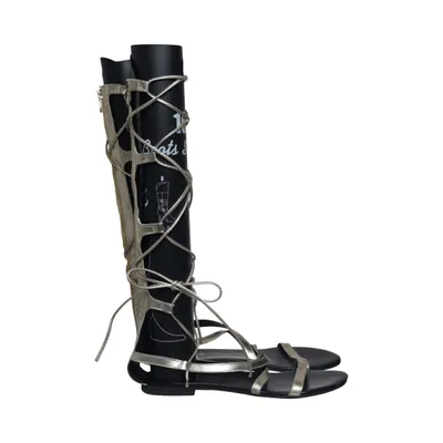 Gladiator-Sandalen (Schwarz, Gold) von Ovyé Leder