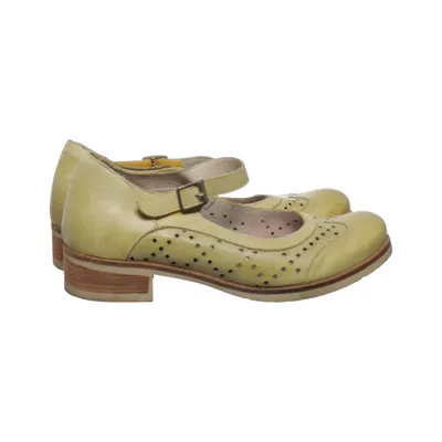 Brogues (Yellow) from Brako Leather
