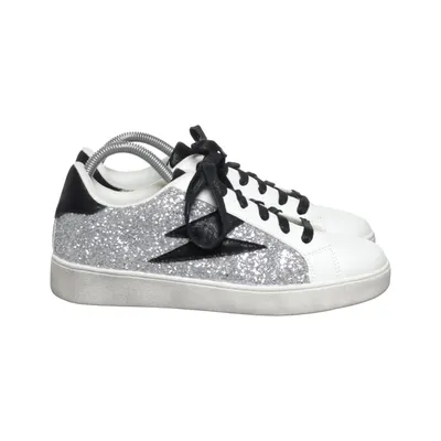 Baskets (Argent, Blanc, Noir) de Cats