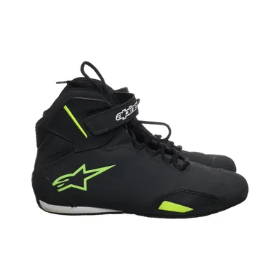 Motorbike shoes (Sektor) from Alpinestars