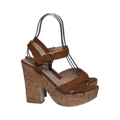 Keilschuhe (Braun) von Fullah Sugah Leder