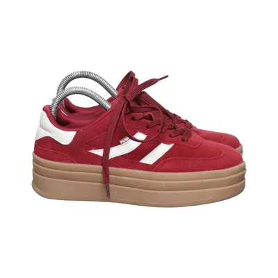 Baskets (Rouge, Blanc) de Poelman