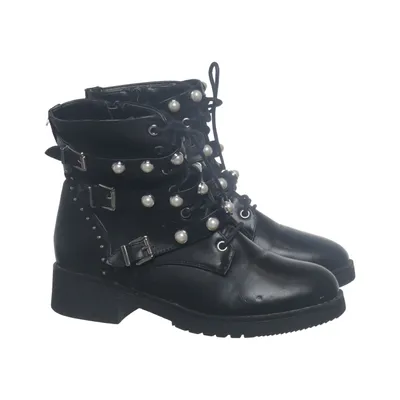 Laced boots (Black) from Lovit