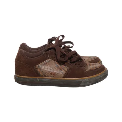 Sneakers (Magnum) från Globe Skinn