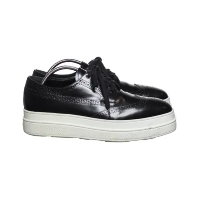 Richelieus (Noir, Blanc) de Prada