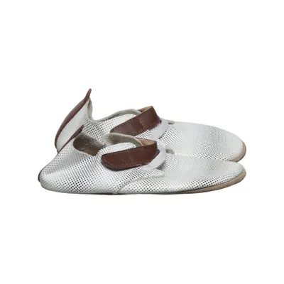 Baby booties (White, Brown) from Bobux Leather