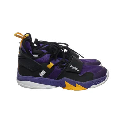 Basketball shoes (Ss500m Nba) from Los Angeles Lakers