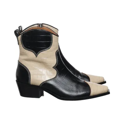 Ankle boots (Black, Beige) from Alohas