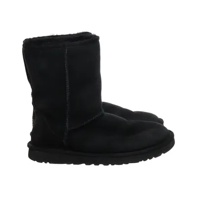 Boots (Classic Short) från UGG Skinn