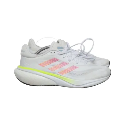 Running shoes (Supernova) from Supernova
