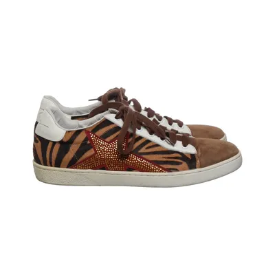 Sneakers (Brown, Black, White) from Lola Cruz