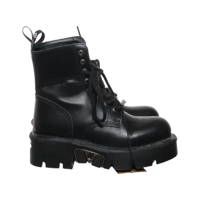 Laced boots (Black) from New Rock Leather