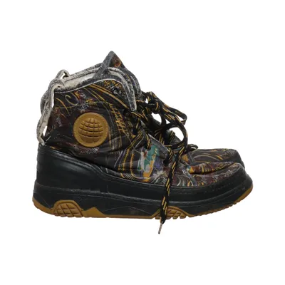 Sneakers (Traker) from Tracker
