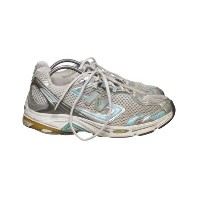 Running shoes (WR750WB) from New Balance