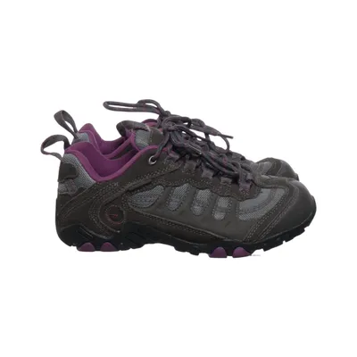 Hiking shoes (Windermere Low Wp) from Hi-Tec Leather