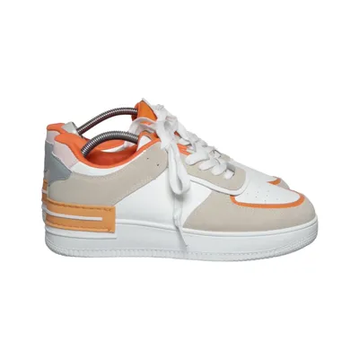 Baskets (Blanc, Beige, Orange) de Azarey Cuir