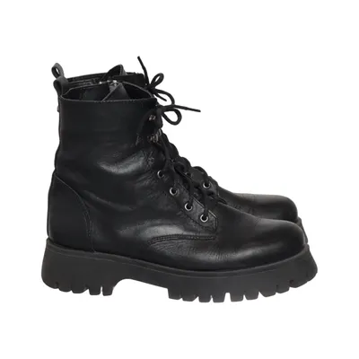 Laced boots (Black) from Inuovo Polyurethane