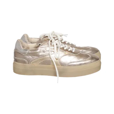 Sneakers (Gold) from Poelman