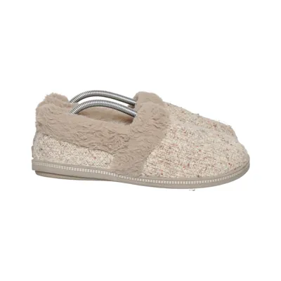 Slippers (Beige, Multicolored) from Skechers