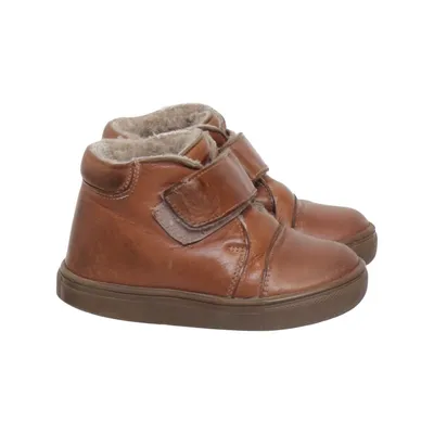Boots (Brun) från Petit Nord Skinn