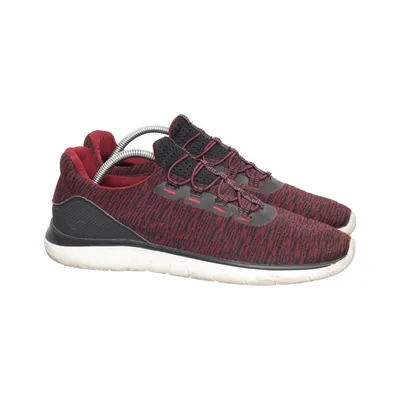 Baskets (Rouge, Noir) de Memphis One