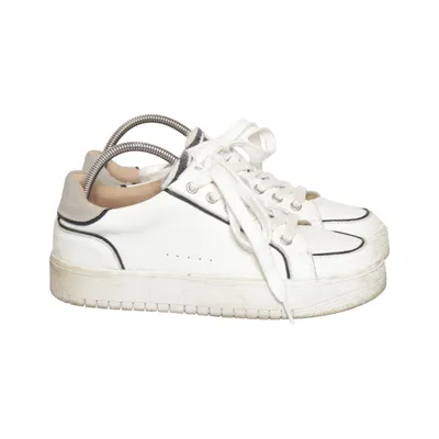 Sneakers (Vit) från Vanessa Wu
