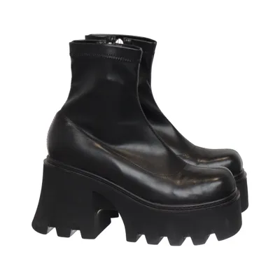Boots (Svart) från Lamoda