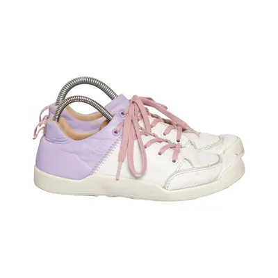 Baskets (Blanc, Violet, Rose) de Stoy Cuir