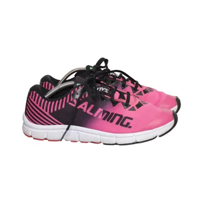 Laufschuhe (Pink, Schwarz, Weiß) von Salming